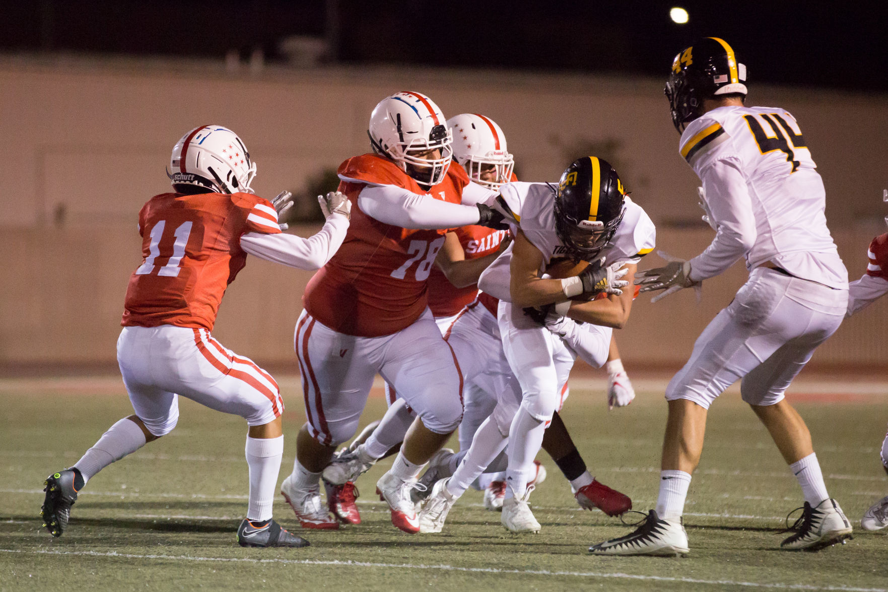 100419 SM SLO Football 12.jpg